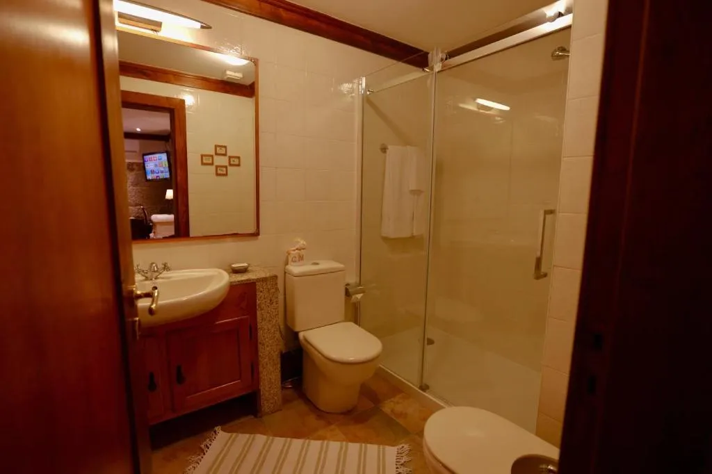 Queen Room with Pool View